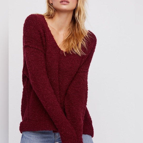 Free People Lofty V-neck NWT Oversized Cozy Chunky Sweater Wine Burgundy Medium - Picture 1 of 4
